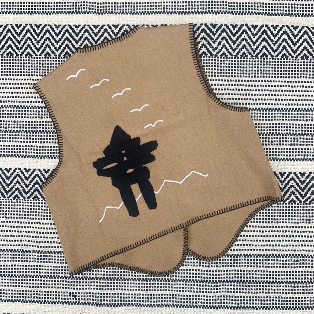 Ivalu Embroidered Inukshuk Vest fits L